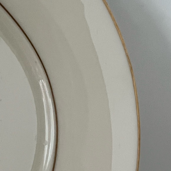 Lenox Hayworth Ivory China Platter with Gold Rim - Picture 5 of 8